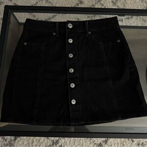 Brand new AE black high rise denim skirt 🖤